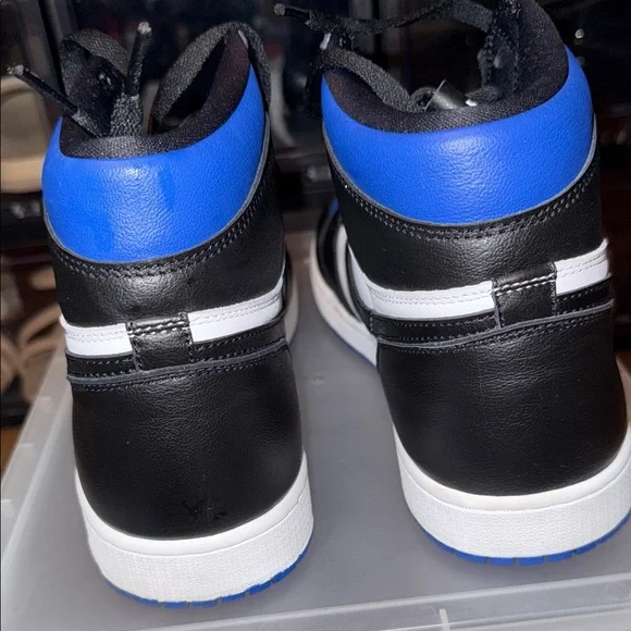 Mens Jordan Air 1 Retro High OG "Royal Toe" sneakers Black - Picture 4 of 11